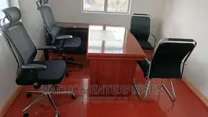 Executive Imported Office Desk 1.6 MTRS