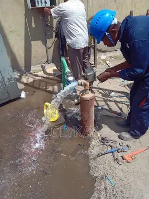 Borehole Pump Installation and Pump Lifting and Lowering