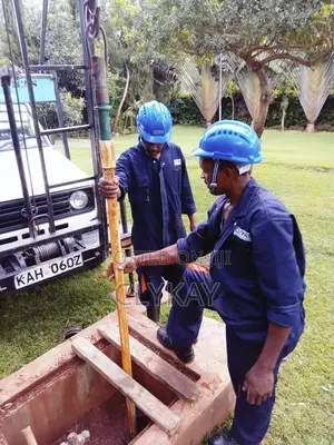 Submersible Pump Installation, Borehole Lifting and Lowering