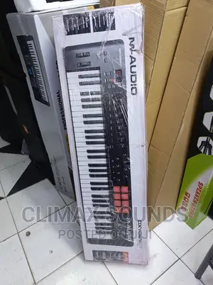 M Audio Oxygen 61 Keys Midi Controller