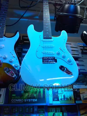 Electric Solo Guitar White, Stratocaster