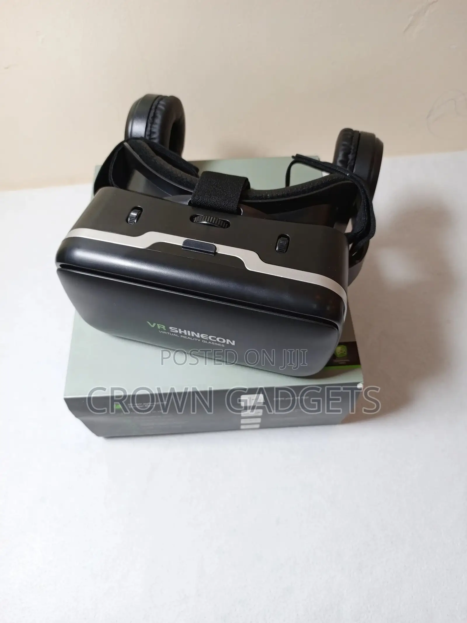 Virtual Reality VR Headset With Wireless Remote