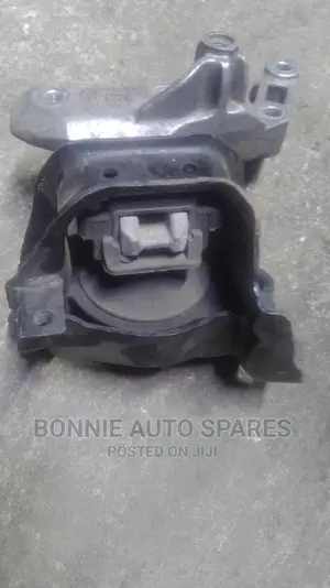 Nissan Note/Latio Engine Mounting