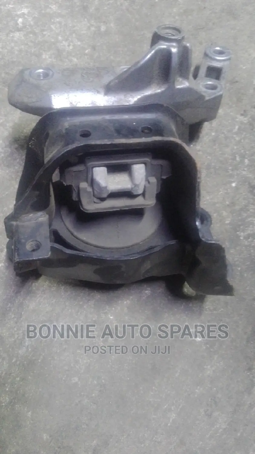 Nissan Note/Latio Engine Mounting