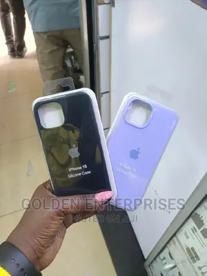 iPhone 15 Silicone Cover
