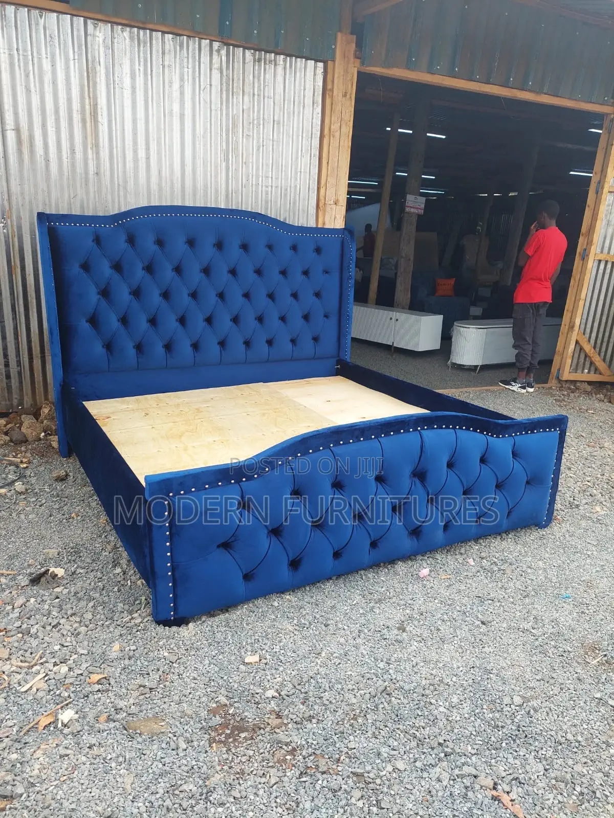 Blue 6/6 Tufted Bed