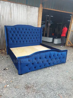 Blue 6/6 Tufted Bed