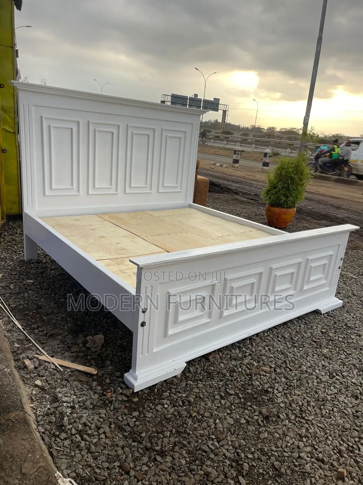 White Wooden 6/6 Bed