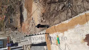 100 by 50 Electric Fence System With Razor