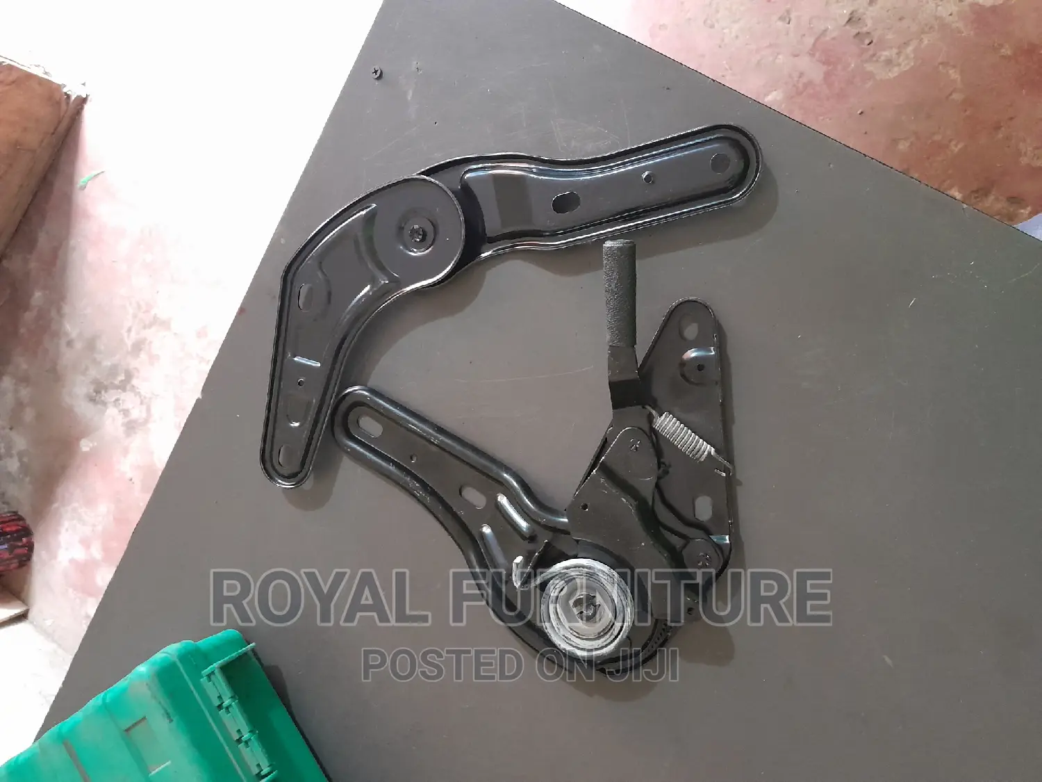 Seats Adjuster