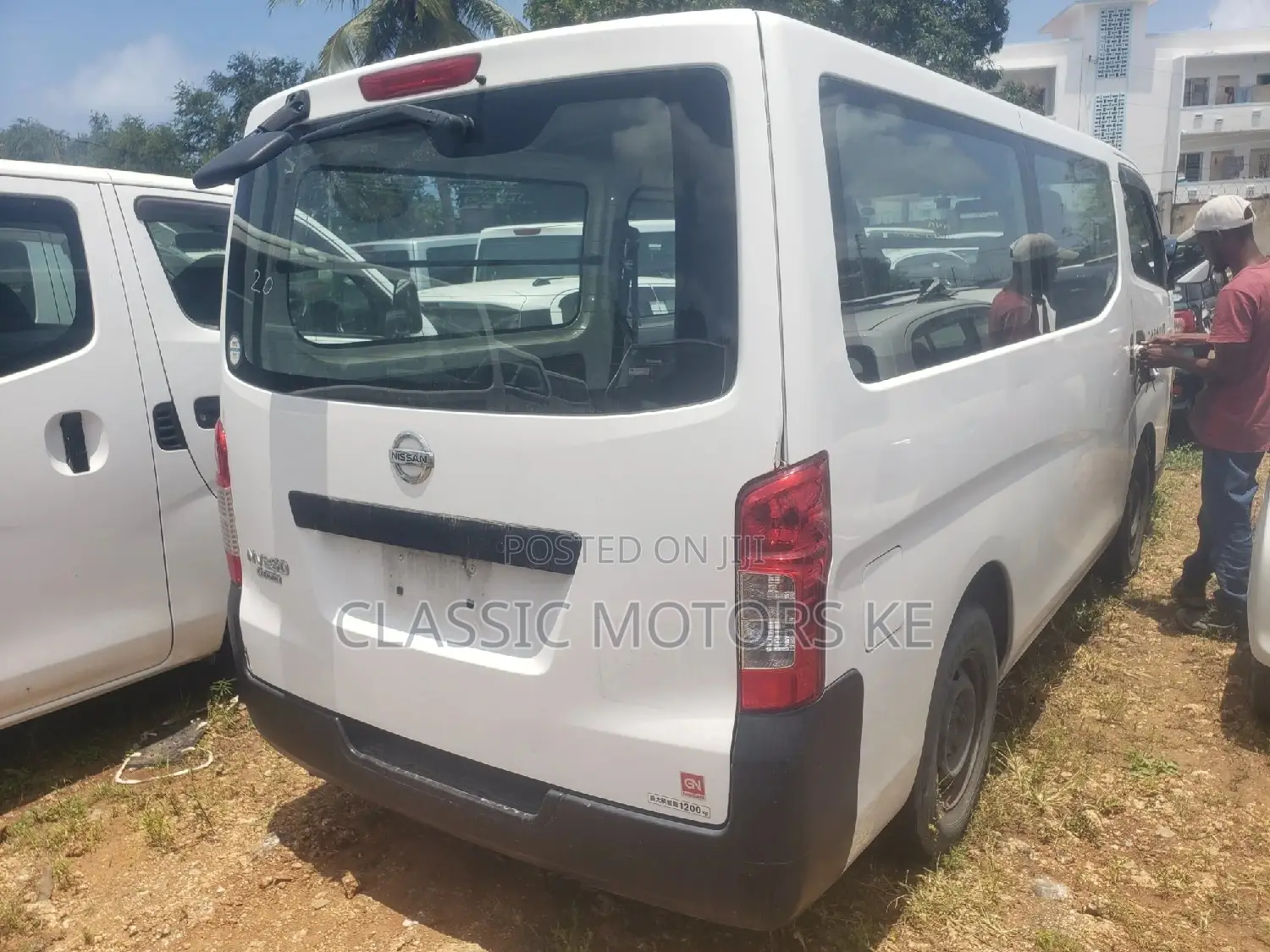 Nissan Caravan (Urvan) 2016 White