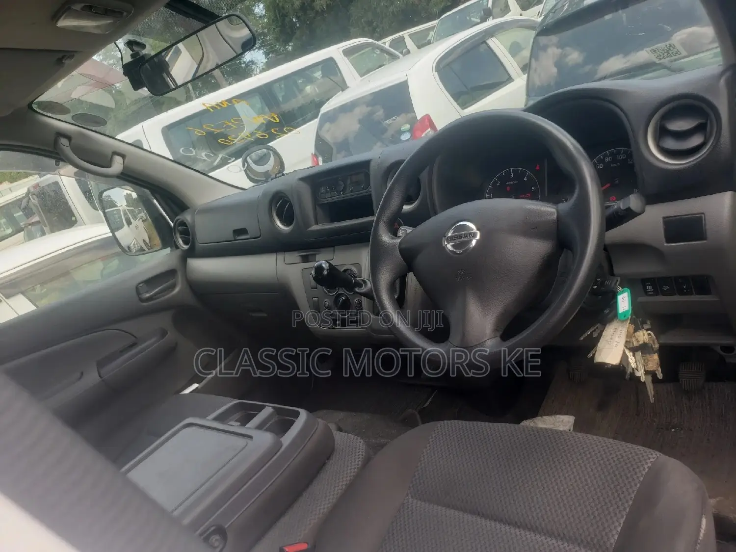 Nissan Caravan (Urvan) 2016 White