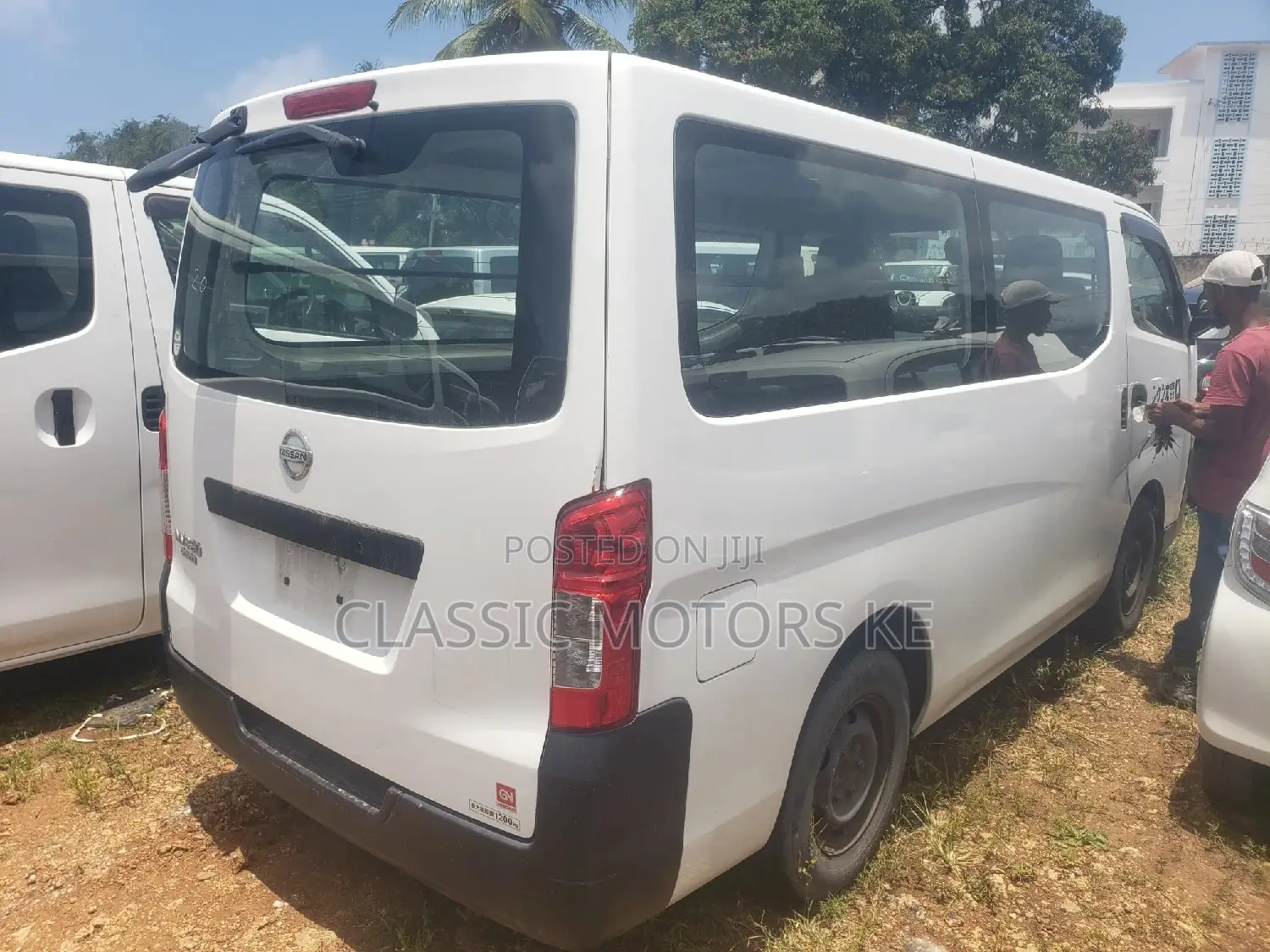 Nissan Caravan (Urvan) 2016 White