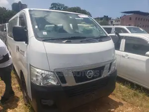 Nissan Caravan (Urvan) 2016 White