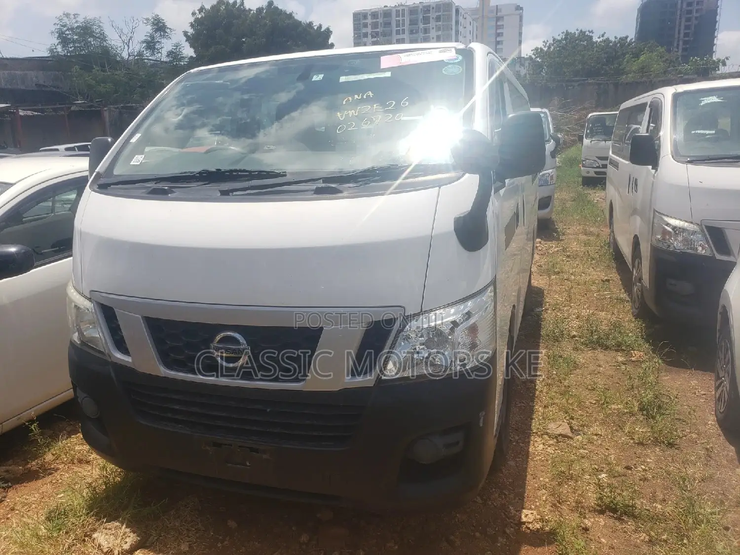 Nissan Caravan (Urvan) 2016 White
