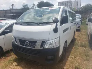 Nissan Caravan (Urvan) 2016 White