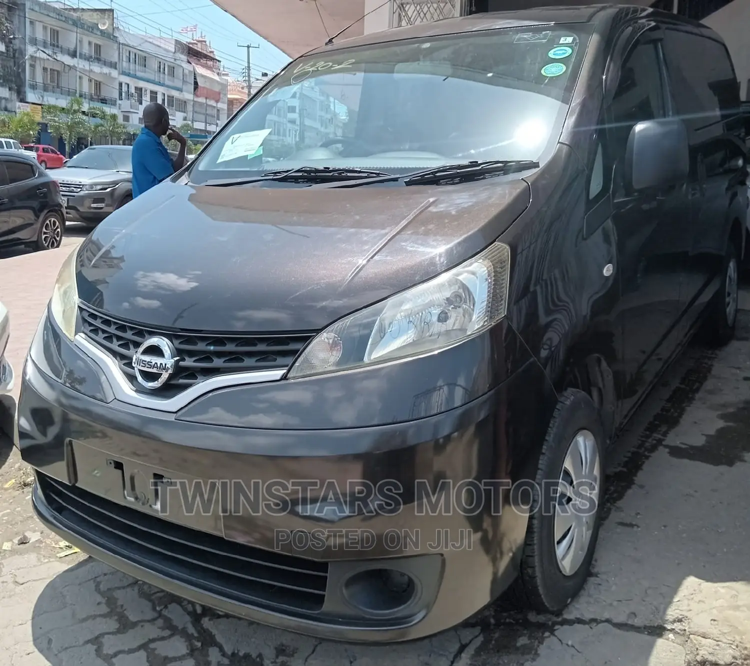 Nissan NV200 SV 2017 Brown
