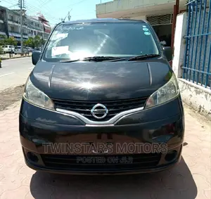 Nissan NV200 SV 2017 Brown