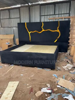 Black 6/6 Bed