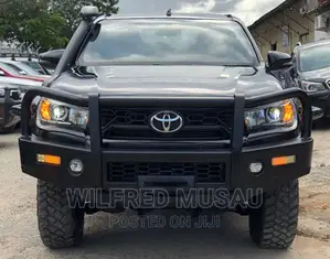 Toyota Hilux 2018 Black