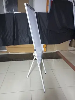White Board With Tripod Stand 0.9m X 0.6m