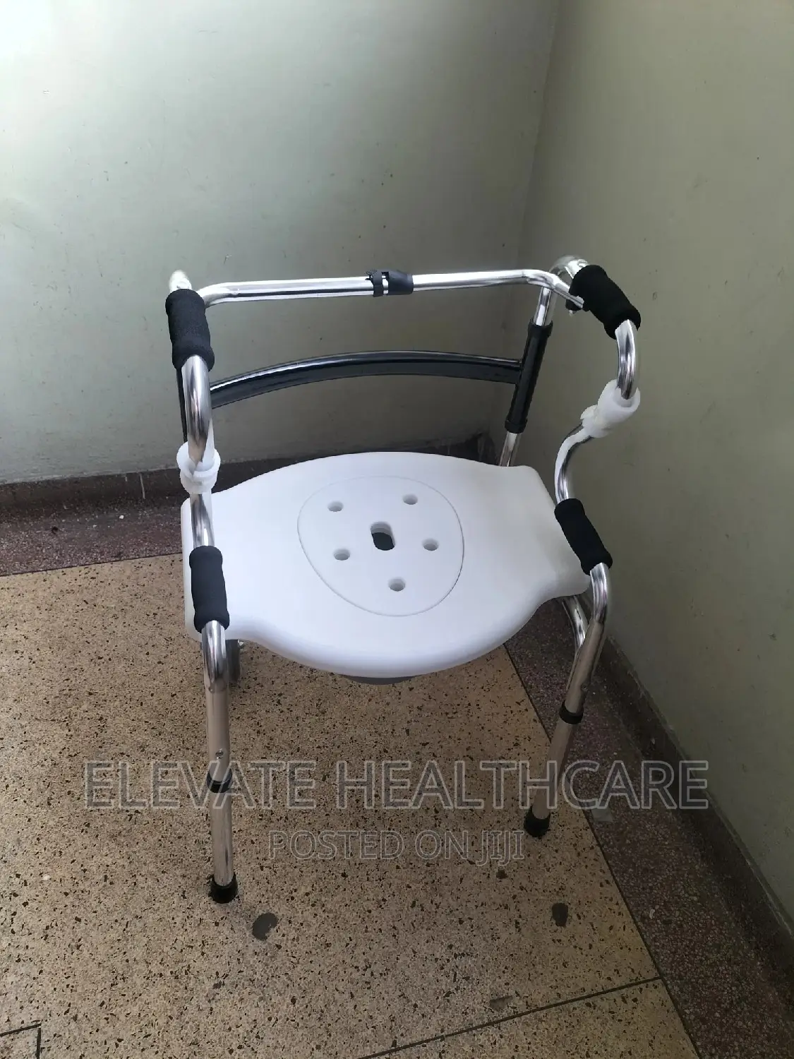 Walking Frames With Commode and Wheels