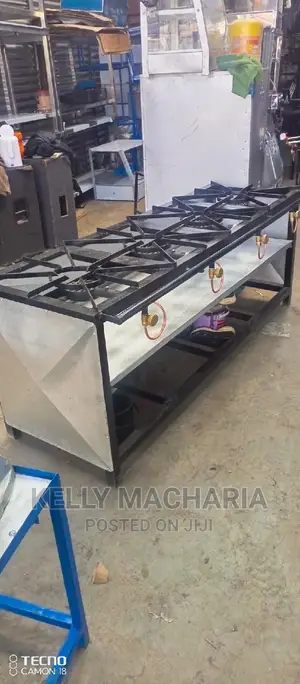 Four Burner Closed Gas Grill Jikos
