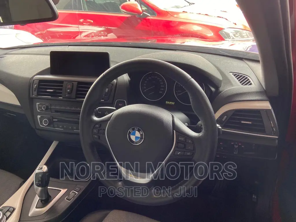 BMW 118i 2016 Red