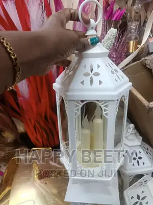 Beautiful Lantern With 3 Candle Lights