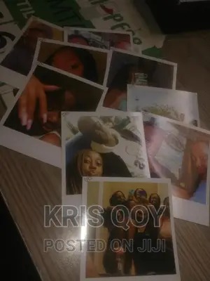 Customizable Polaroid Photos