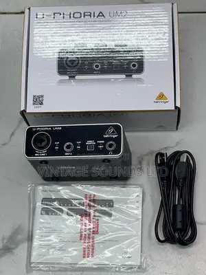 Behringer U-Phoria Um2 Usb Recording Audio Interface