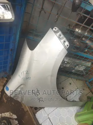 Vitz Jewela 2010-2013 Fender Wing