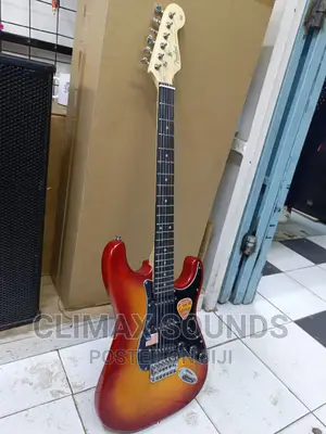 Electric Guitar Fender √ 