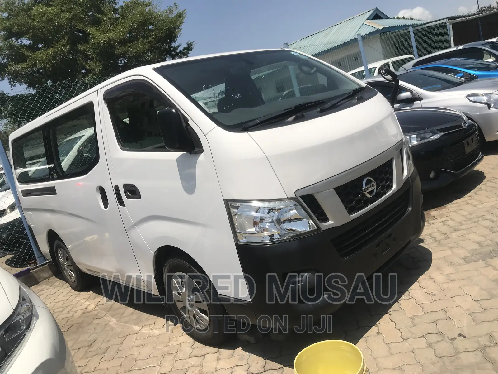 Nissan Caravan (Urvan) 2015 White