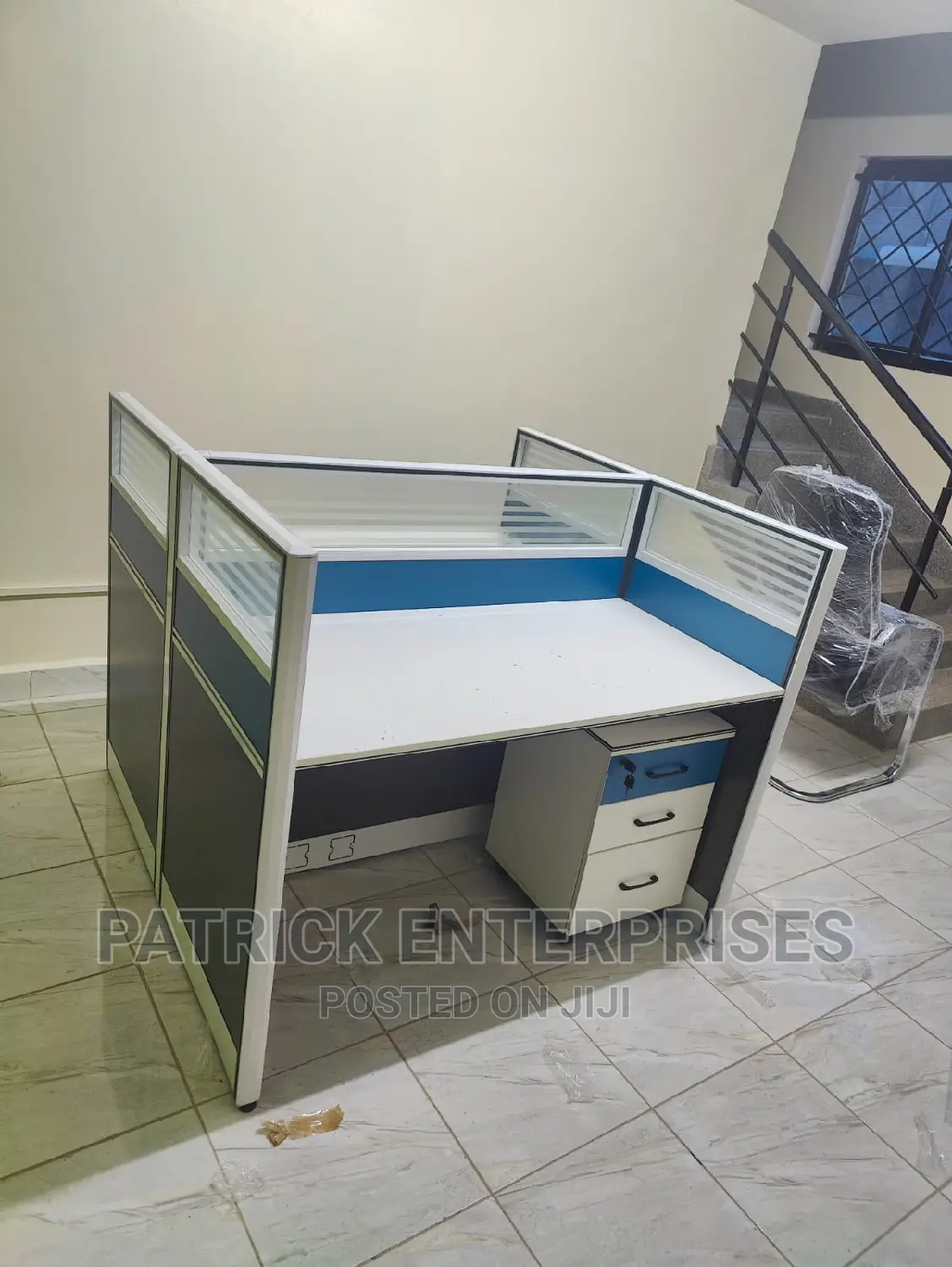 Executive Imported Morden Two Way Workstation