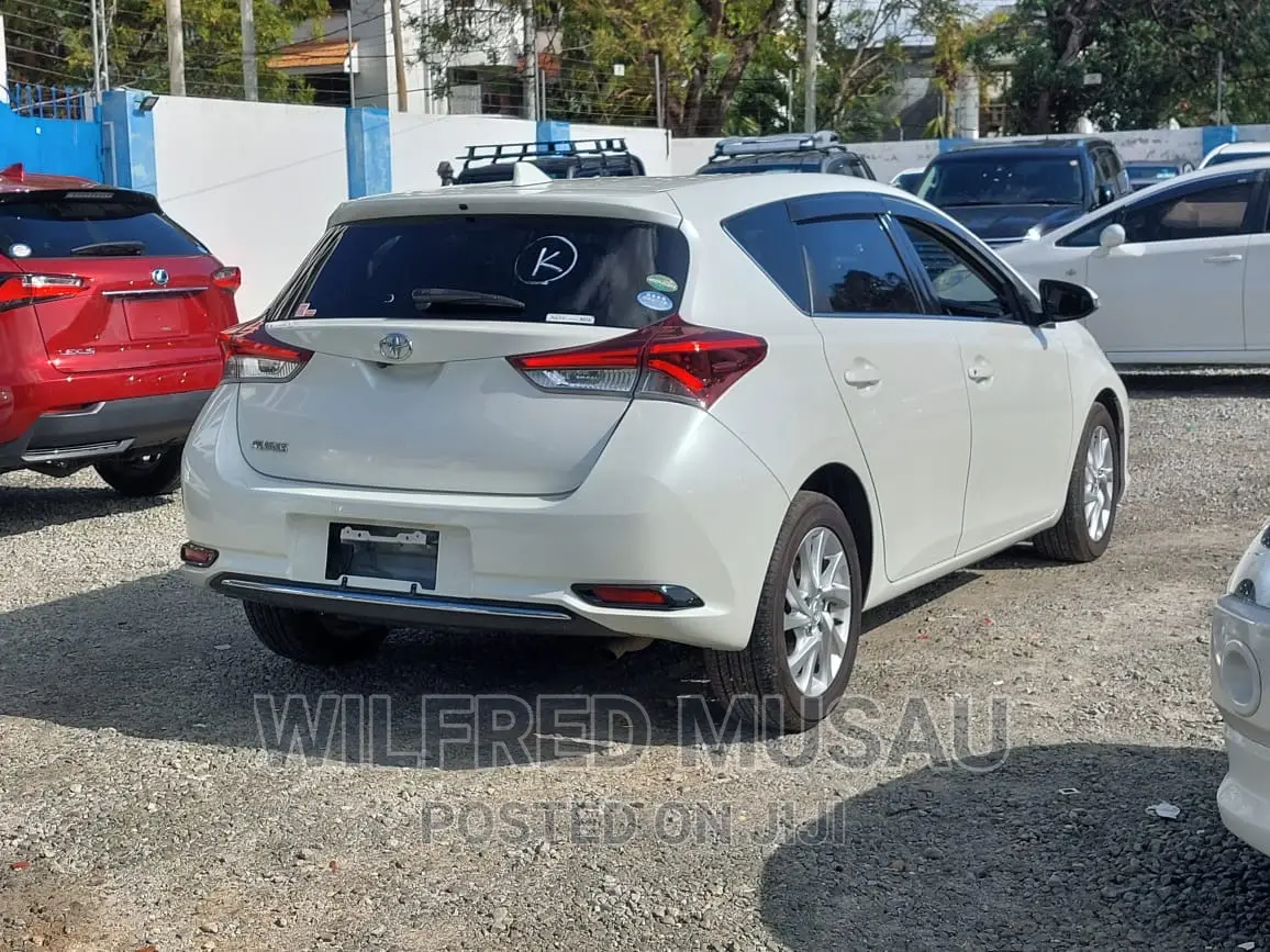 Toyota Auris 2016 White