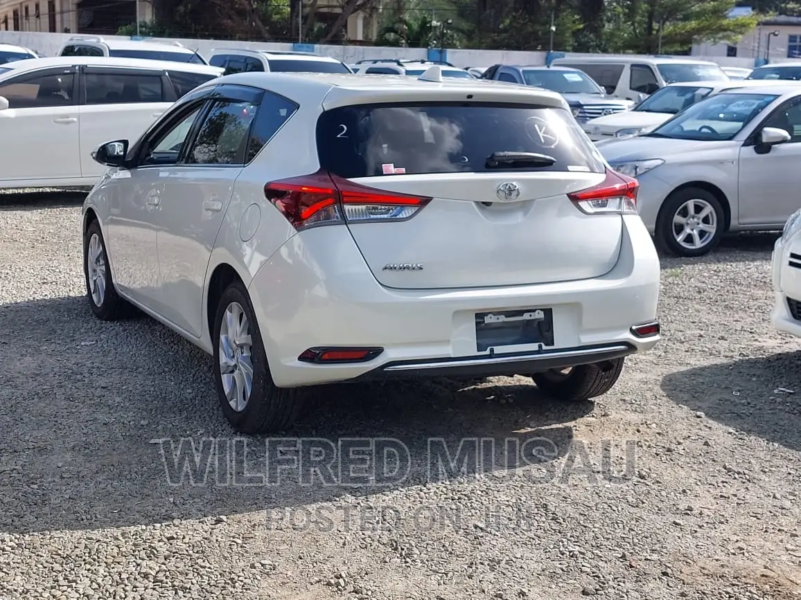 Toyota Auris 2016 White