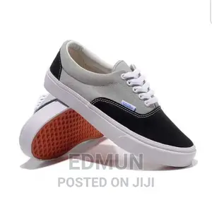 Grey Black Old Skool Vans Off the Wall