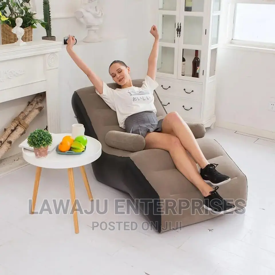 Inflatable Seat With Armrest