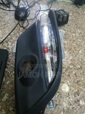 Mazda Axela 2018, Foglight Cover
