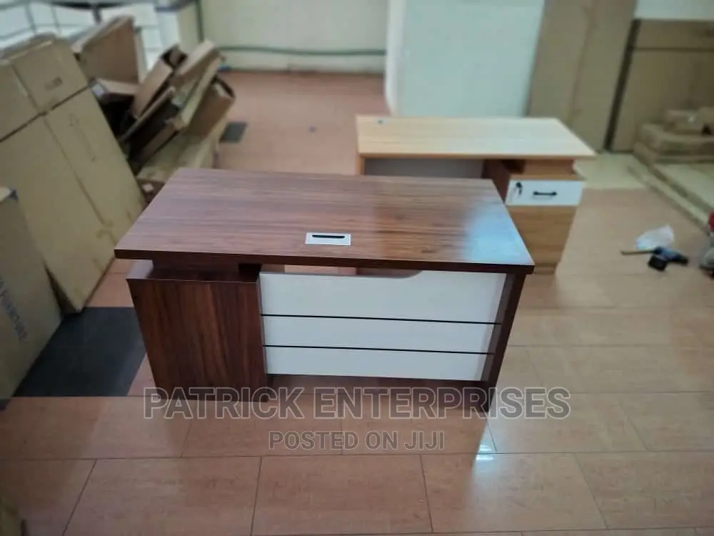Executive Imported Office Desk 1.2 MTRS