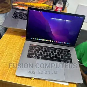 Laptop Apple MacBook Pro 2015 16GB Intel Core I7 SSD 512GB