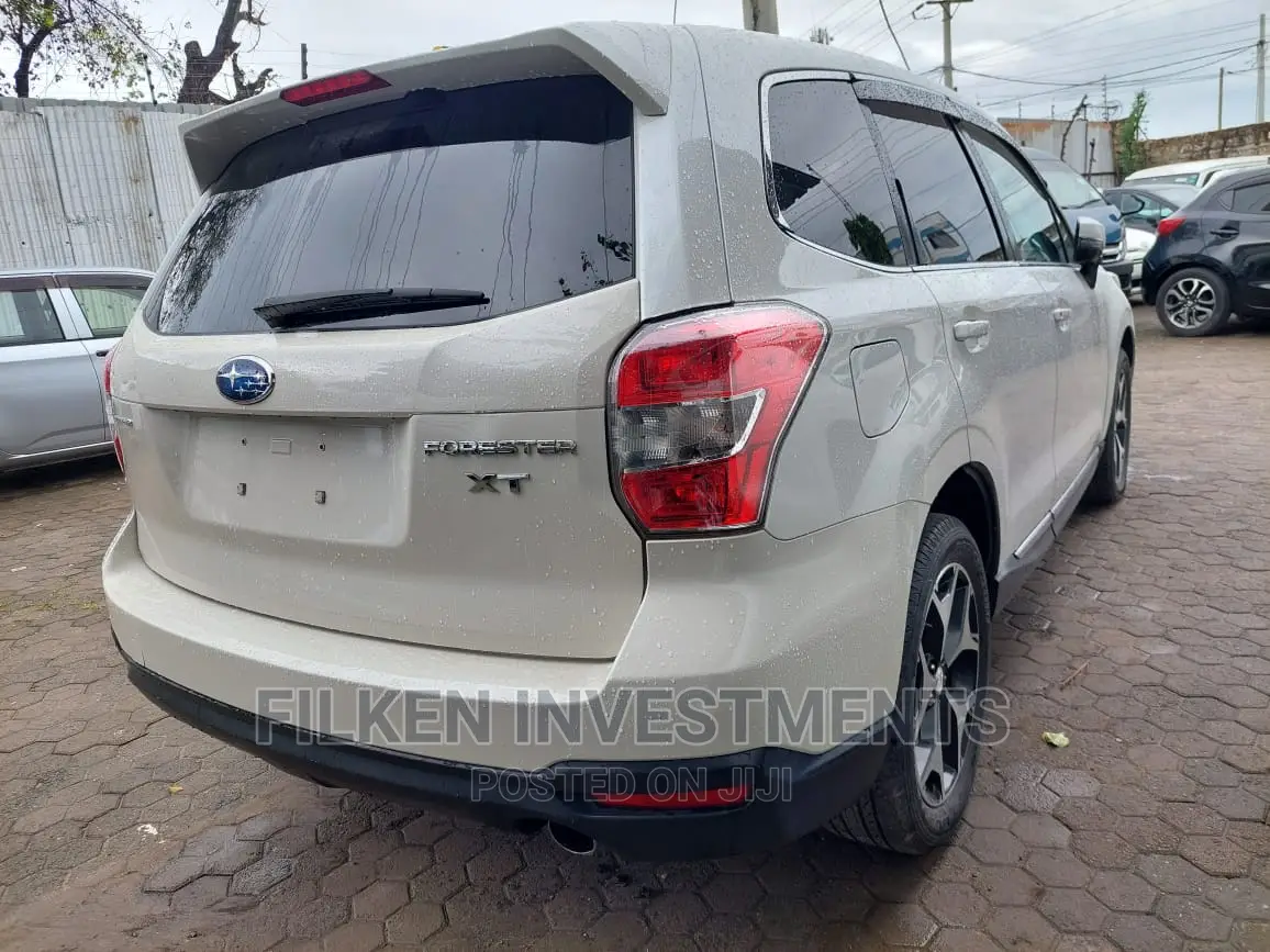 Subaru Forester 2017 White
