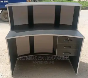 Morden Reception Desk Curved