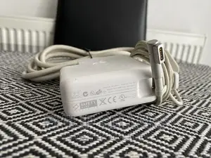 Genuine Original Apple 60W Macbook Pro 13" Magsafe 1 Power A