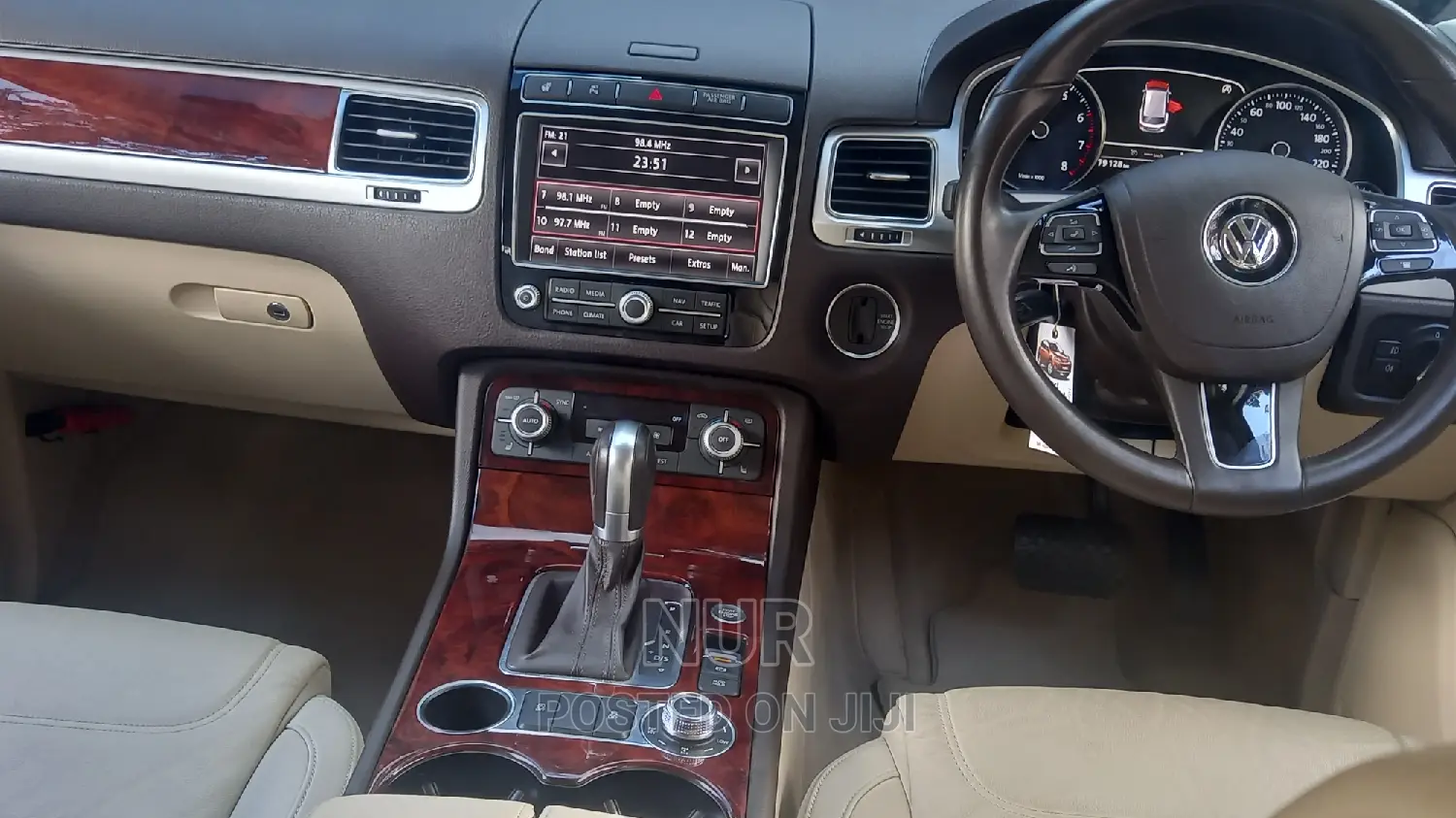 Volkswagen Touareg 2016 White