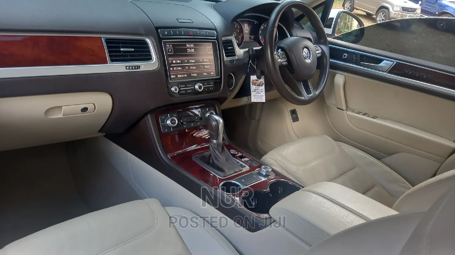 Volkswagen Touareg 2016 White