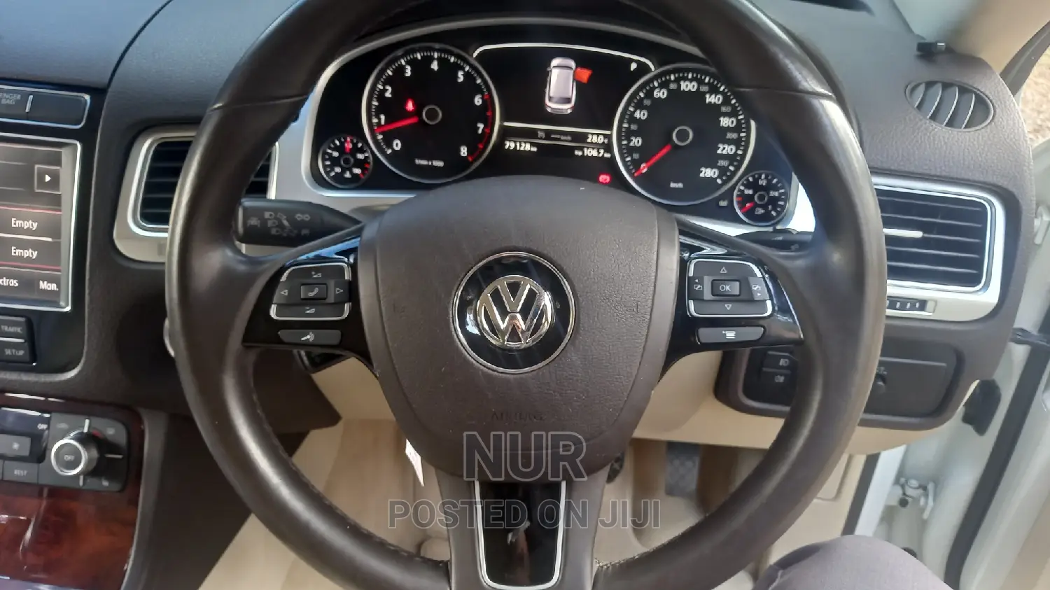 Volkswagen Touareg 2016 White