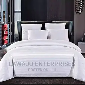 Duvet Cover 6*6 Comes With Bedsheet Pillow Cases