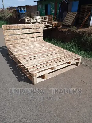 5 by 6 Pallet Bed - Blazed Pallet Bed